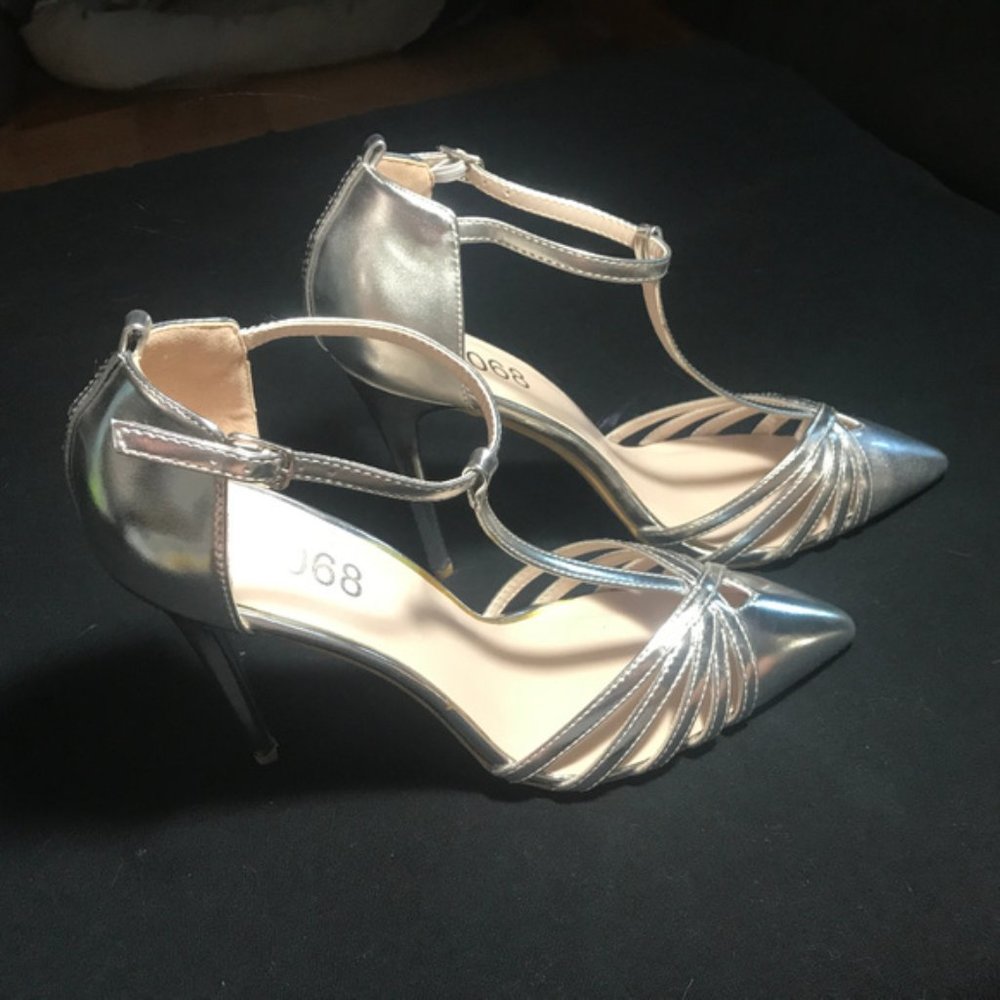 M068 Parker silver heels NIB size 9 New - Picture 5 of 7